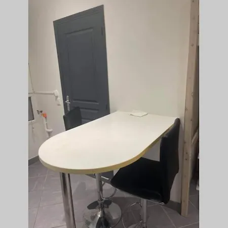 Studio 18m2 *
